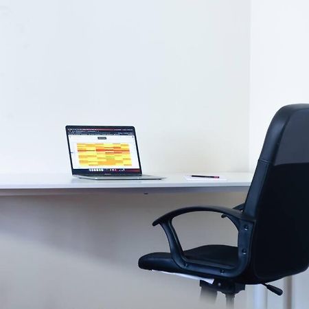 City Suite - Appartamento Spazioso Nel Centro Di Bari Eksteriør billede
